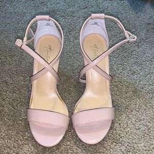 Thalia sodi nude heels size 6
